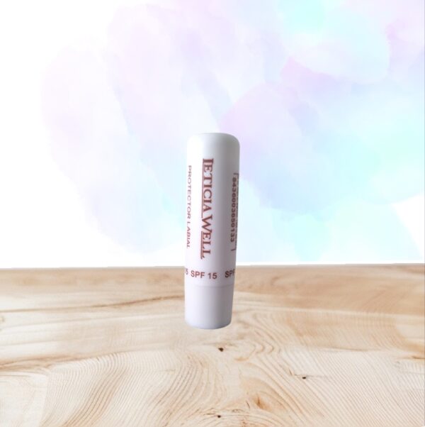 Baume à Lèvres Cacao Leticia Well : hydratation intense, protection SPF15, parfum gourmand et format nomade. Un soin naturel pour des lèvres douces et protégées.